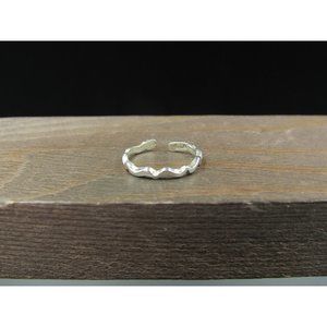 Size 2.5 Sterling Silver Tarnished Tiny Wave Open Toe Band Ring